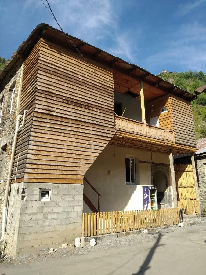 Raul Lushnu Darbaz Bed & Breakfast Mestia Bagian luar foto