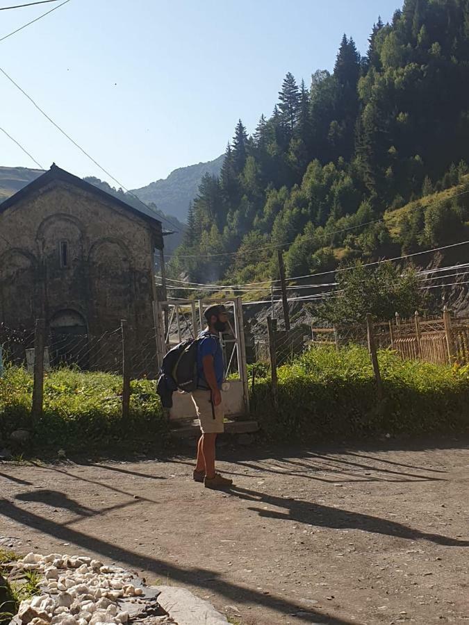 Raul Lushnu Darbaz Bed & Breakfast Mestia Bagian luar foto