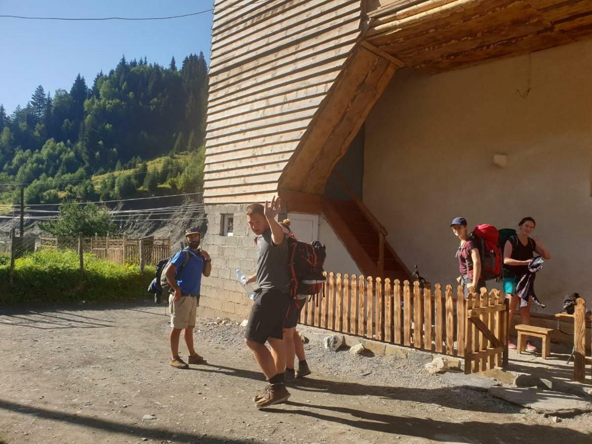Raul Lushnu Darbaz Bed & Breakfast Mestia Bagian luar foto